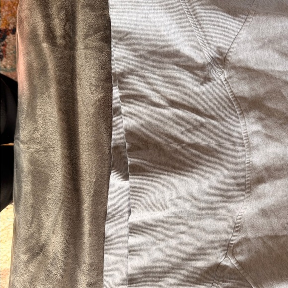 EUC 🍋lululemon athletica Gray Half-Zip Scuba - Picture 9 of 9